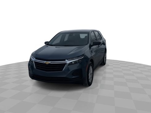 Certified 2024 Chevrolet Equinox LS w/ Driver Confidence II Package image 3