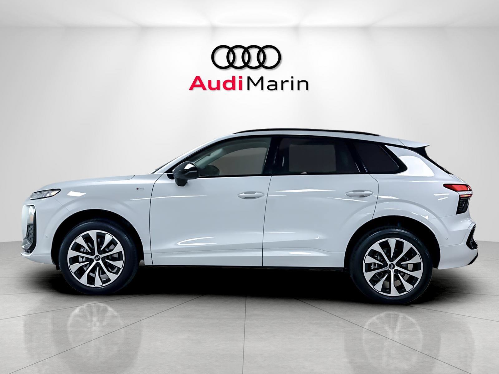 New 2026 Audi Q3 quattro 2.0T AWD/4WD image 2