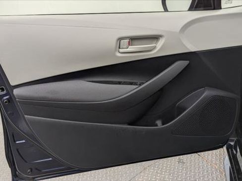 Used 2025 Toyota Corolla LE image 13