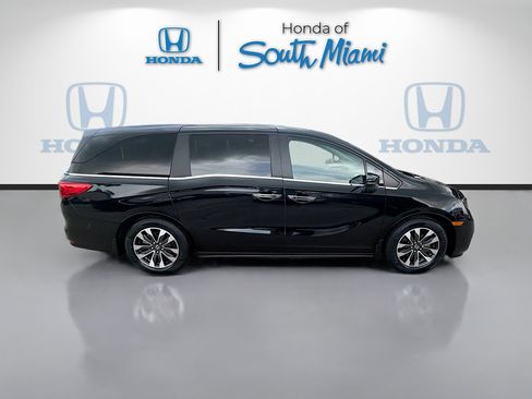 Certified 2024 Honda Odyssey EX-L image 8