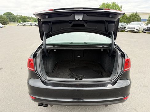 Used 2013 Volkswagen Jetta GLI Autobahn FWD image 40
