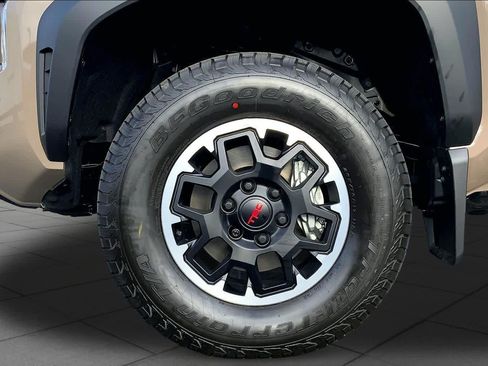 New 2026 Toyota Tacoma TRD Off-Road AWD/4WD image 11
