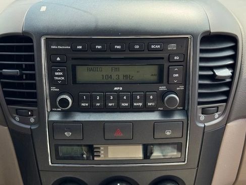 Used 2007 Kia Sorento 4WD image 3