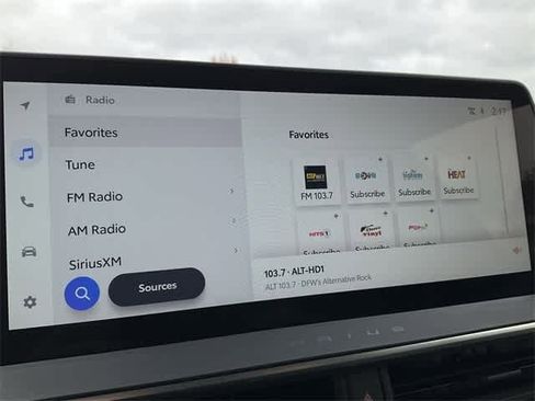 Used 2025 Toyota Prius XLE image 21