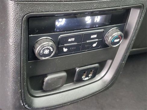 Certified 2017 Buick Envision Essence image 11