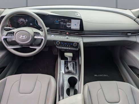 Used 2024 Hyundai Elantra SEL image 15