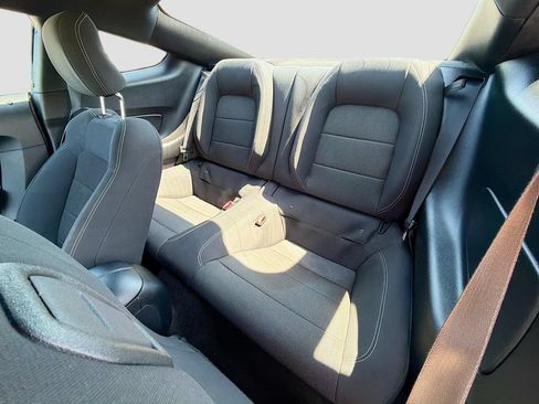 Used 2016 Ford Mustang Coupe RWD image 24