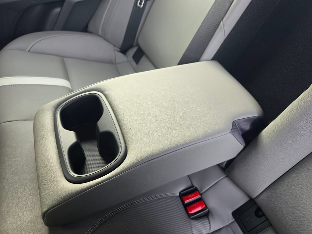 Used 2025 Toyota Camry SE w/ Convenience Package FWD image 37