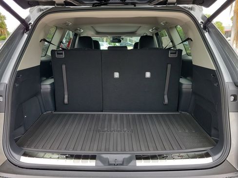 New 2026 Toyota Grand Highlander Platinum AWD/4WD image 9