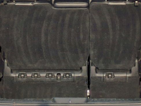 Used 2014 Chrysler Town & Country Touring-L image 42