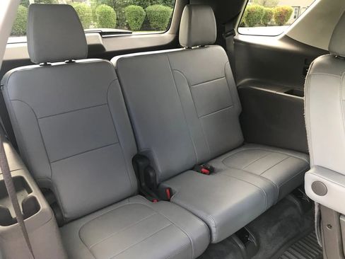 Used 2020 Chevrolet Traverse LT w/ LT Premium Package image 56