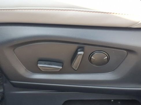 New 2026 Ford Explorer Active w/ Active Comfort Package image 18