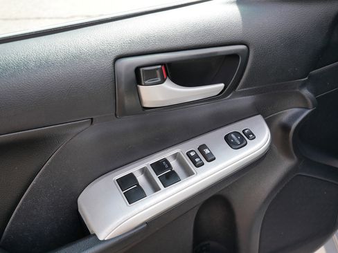 Used 2014 Toyota Camry SE w/ Fleet Convenience Package image 20