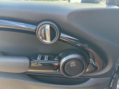 Used 2020 MINI Cooper S w/ Premium Package image 12