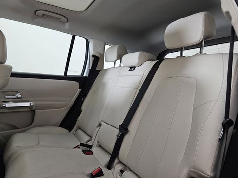 Used 2020 Mercedes-Benz GLB 250 4MATIC image 12