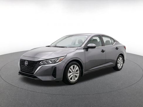Used 2025 Nissan Sentra S FWD image 3