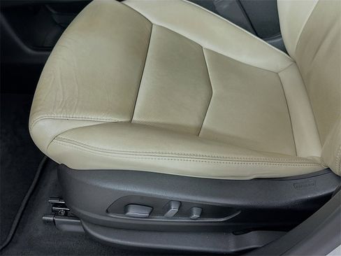 Used 2018 Cadillac XT5 Premium Luxury image 9