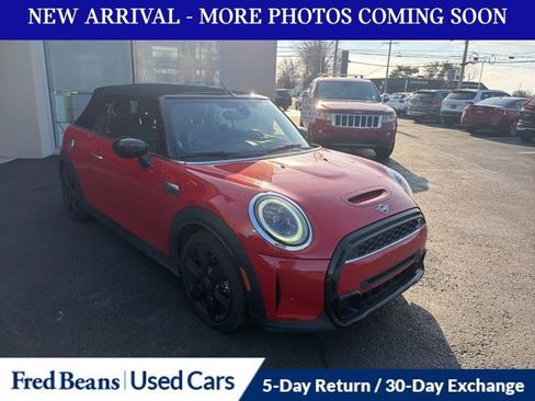 Used 2023 MINI Cooper S w/ Driver Assistance Package image 3
