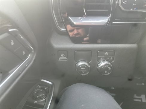 New 2026 GMC Sierra 1500 SLE image 14