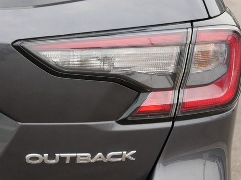 Certified 2023 Subaru Outback Limited AWD/4WD image 17