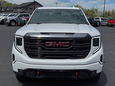 Used 2023 GMC Sierra 1500 AT4 w/ Technology Package AWD/4WD image 2