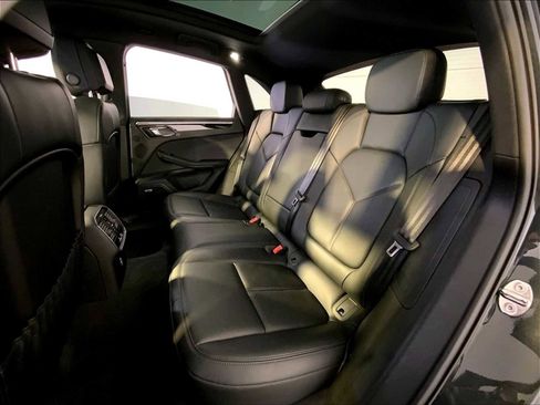 Certified 2024 Porsche Macan image 24