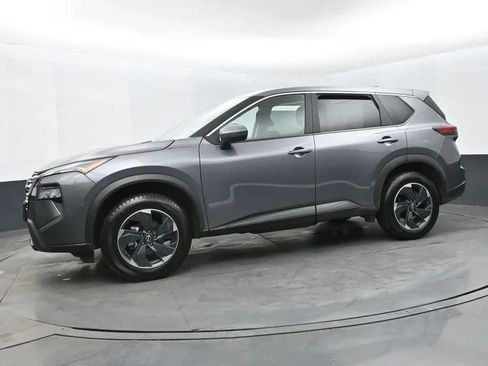 Used 2025 Nissan Rogue SV image 5