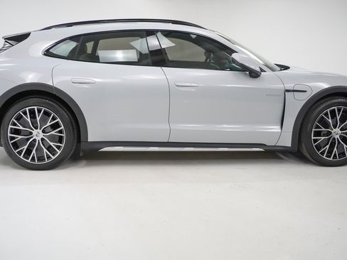 Certified 2025 Porsche Taycan 4S image 9