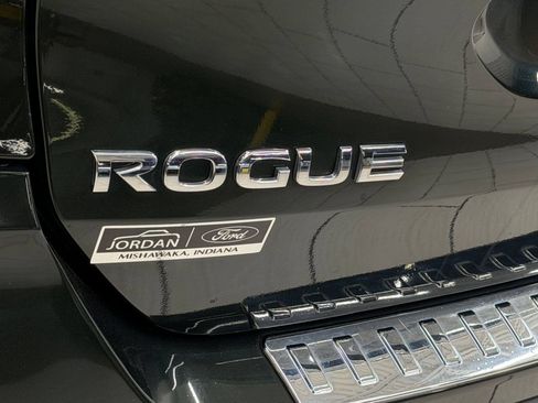 Used 2019 Nissan Rogue SV w/ Premium Package AWD/4WD image 33