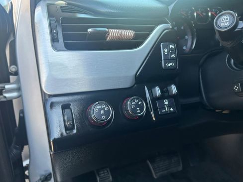 Used 2016 GMC Yukon XL SLT w/ Open Road Package image 15