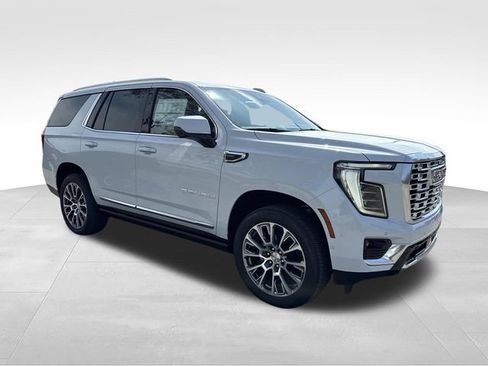 New 2026 GMC Yukon Denali w/ Denali Reserve Package AWD/4WD image 7