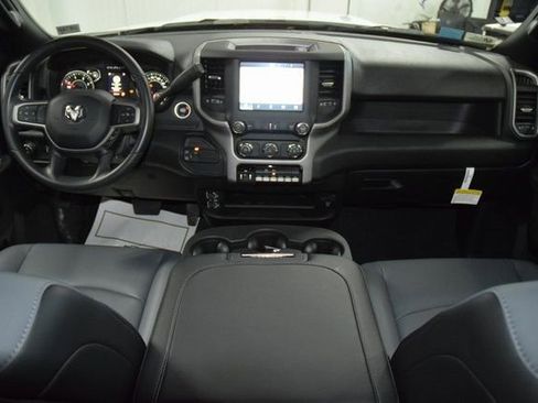 Used 2024 RAM 5500 Tradesman w/ Chrome Appearance Group image 21