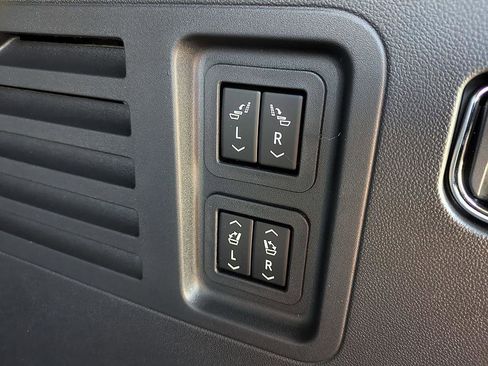 New 2026 Chevrolet Traverse RS image 31