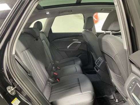 Used 2025 Audi Q5 Premium w/ Convenience Package AWD/4WD image 24