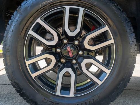 Used 2021 GMC Sierra 1500 AT4 w/ AT4 Premium Package AWD/4WD image 53