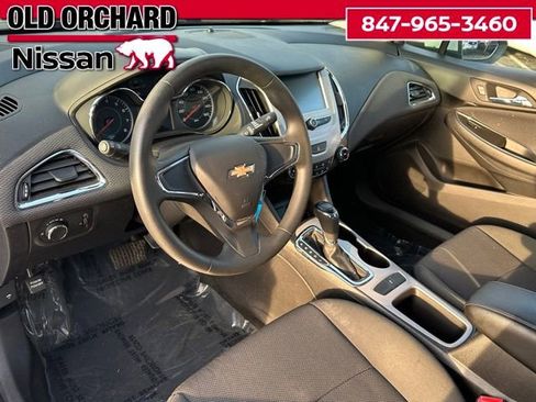 Used 2017 Chevrolet Cruze LS image 13