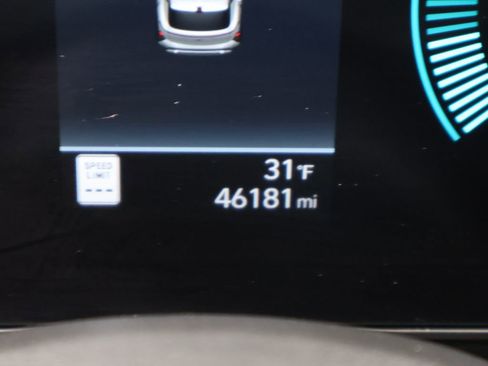 Used 2024 Hyundai Kona SEL image 36