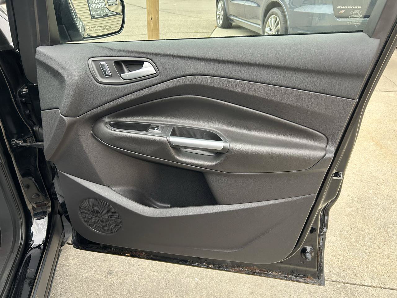 Used 2016 Ford Escape SE w/ Equipment Group 201A FWD image 16
