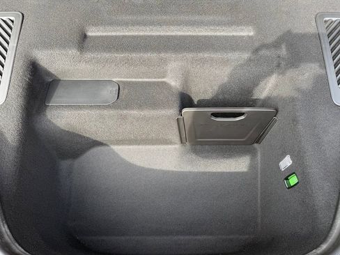 New 2026 Porsche Macan 4 Electric image 19