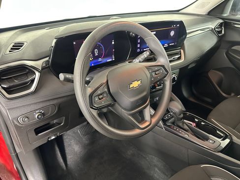 Used 2026 Chevrolet TrailBlazer LS w/ LS Convenience Package FWD image 11
