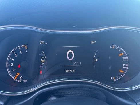 Used 2017 Jeep Grand Cherokee Laredo w/ Quick Order Package 2BE RWD image 24