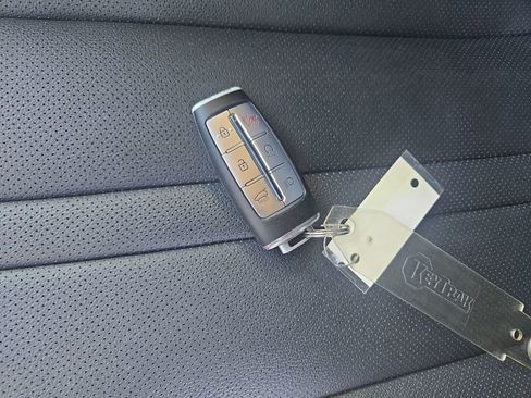 Used 2024 Genesis GV80 2.5T image 35