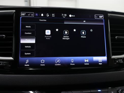 Used 2024 Chrysler Pacifica Touring-L image 55