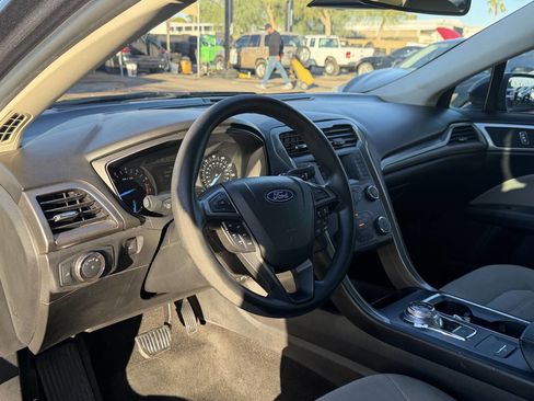 Used 2019 Ford Fusion S image 19