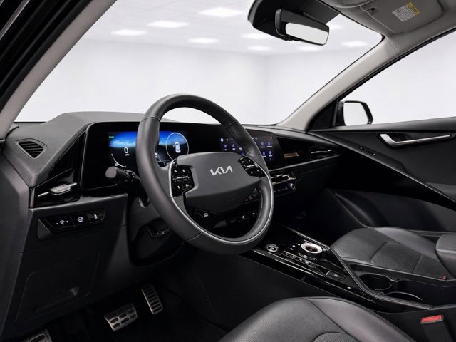 Used 2024 Kia Niro Wave w/ Wave Preserve Package FWD image 11