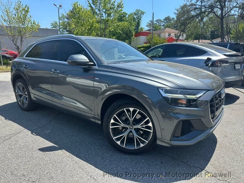 Used 2022 Audi Q8 Premium Plus AWD/4WD image 4
