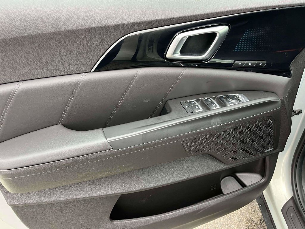 Certified 2026 Kia Carnival SX Prestige FWD image 14