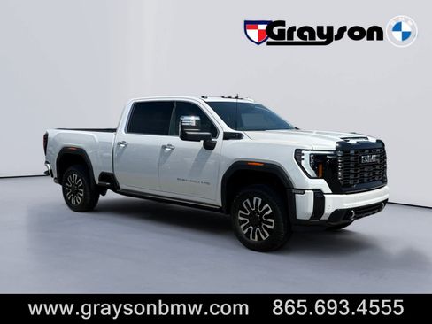 Used 2025 GMC Sierra 2500 Denali Ultimate AWD/4WD image 1
