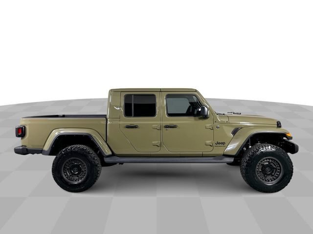 Used 2025 Jeep Gladiator Sport AWD/4WD image 9