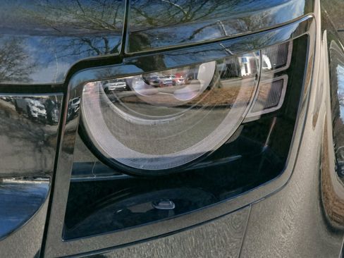 Certified 2024 Land Rover Defender 110 V8 image 31